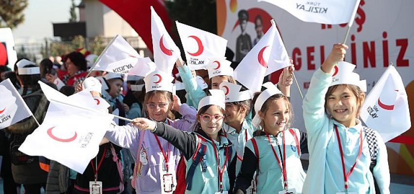 kizilay-haftasi-tum-turkiyede-coskuyla-kutlandi.jpg