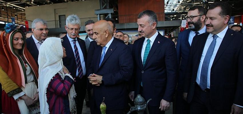 kocaelinde-uretilen-biberiye-aycicek-yaginda-kullanilacak.jpg