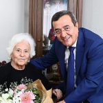 konak-belediye-baskani-abdul-batur-ogretmenlerimize-borcumuzu-odeyemeyiz.jpg