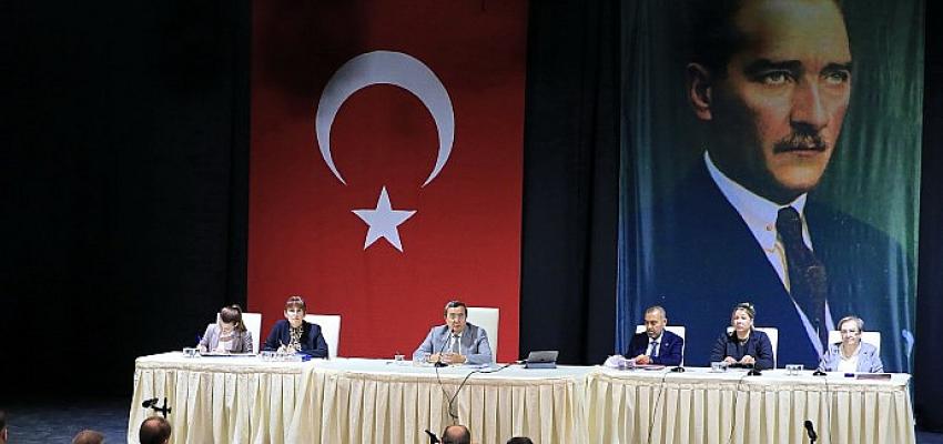 konakin-yeni-hizmet-binasi-icin-oy-coklugu.jpg