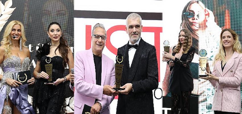 mehmet-ali-erbil-sundu-odul-gecesine-unlu-yagdi.jpg