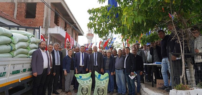 milas-belediyesi-ureten-ciftcilerin-yaninda.jpg