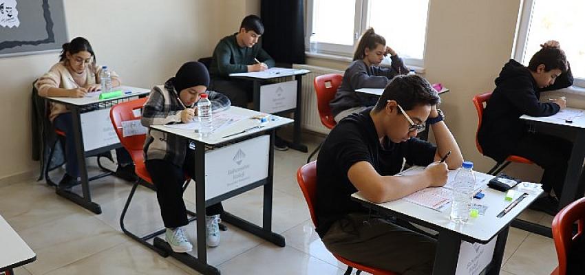 nevsehir-belediyesi-tarafindan-duzenlenen-odullu-lgs-deneme-sinavi-yapildi.jpg