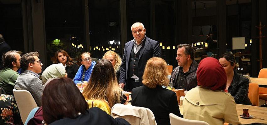 osmangazili-ogretmenler-yemekte-bulustu.jpg