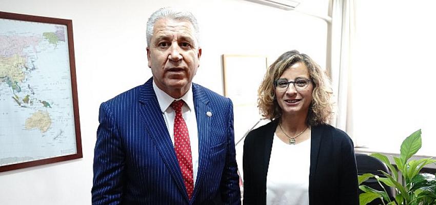 turk-ve-alman-bilim-insanlarindan-dis-eti-rahatsizligina-yonelik-onemli-proje.jpg