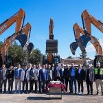 turktraktorden-cacimler-insaata-35inci-is-makinesi-teslimati.jpg