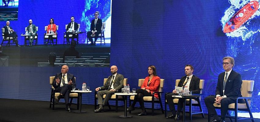 verginin-bugunu-ve-gelecekteki-rotasi-ey-turkiye-vergi-konferansinda-ele-alindi.jpg