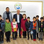 yahyali-belediye-baskani-esat-ozturk-kucuk-ogrencilere-belediyeciligi-anlatti.jpg