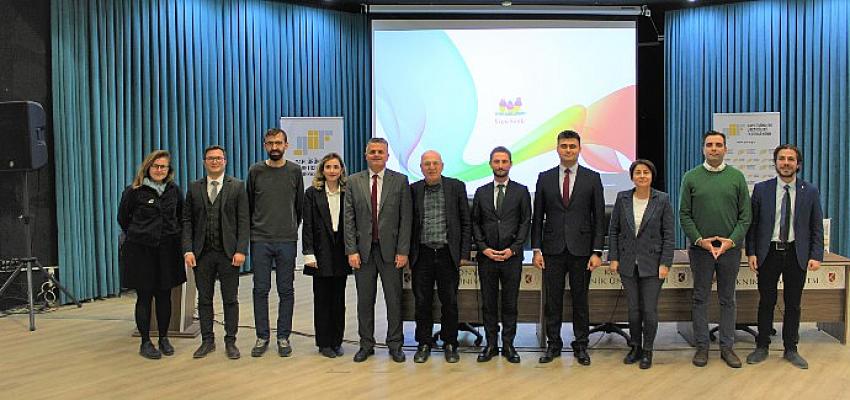 yapi-urunleri-ureticileri-genclerle-bulustu.jpg