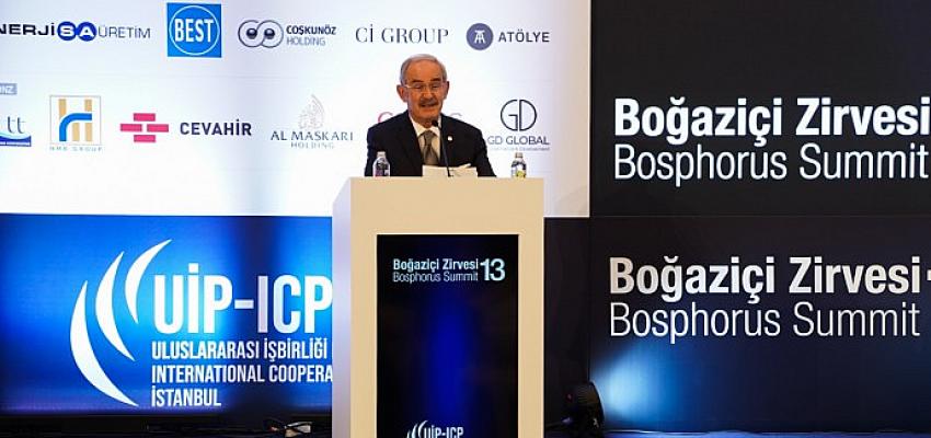 yilmaz-buyukersen-bogazici-zirvesinde-sehirleri-gelecege-hazirlamak-panelinde-konustu.jpg
