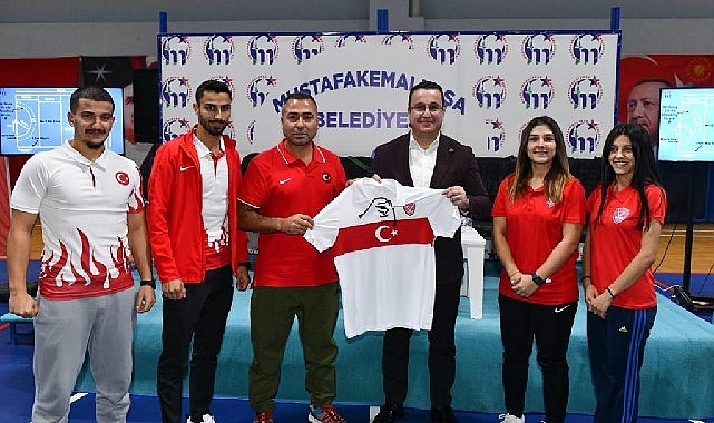 a-milli-hokey-takimi-mustafakemalpasada.jpg