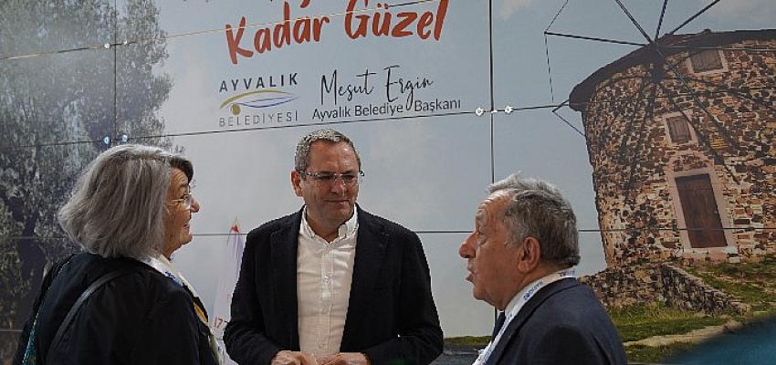 ayvalik-belediyesinin-16-travel-turkey-izmir-fuarinda-actigi-standi-ile-yogun-ilgi-gordu.jpg