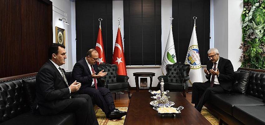 baskan-dundar-taziyeleri-kabul-etti.jpg