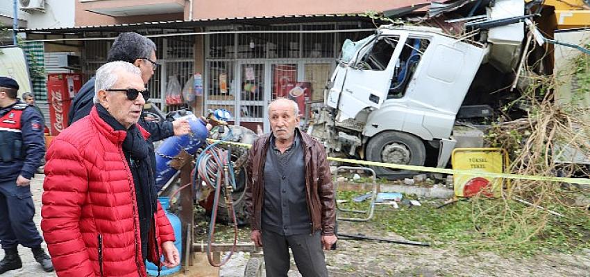 baskan-eristen-kaymakcidaki-kaza-sonrasi-yol-yatirimlari-icin-cagri-daha-buyuk-kazalar-ve-can-kayiplari-yasanmadan-dilerim-sesimiz-duyulur.jpg