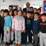 baskan-topaloglu-ogrencilerin-heyecanina-ortak-oldu.jpg