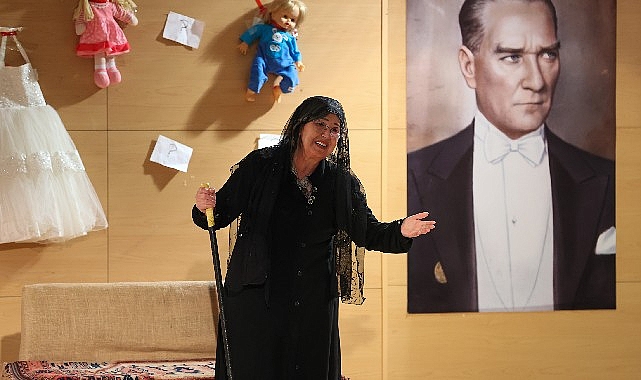 buca-belediyesi-sanat-etkinligine-yogun-ilgi.jpg