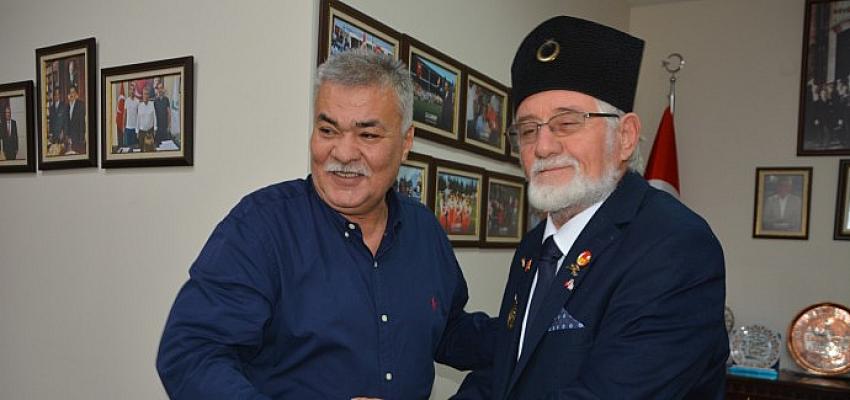 gazilerden-torbali-belediye-baskani-mithat-tekine-tesekkur-ziyareti.jpg