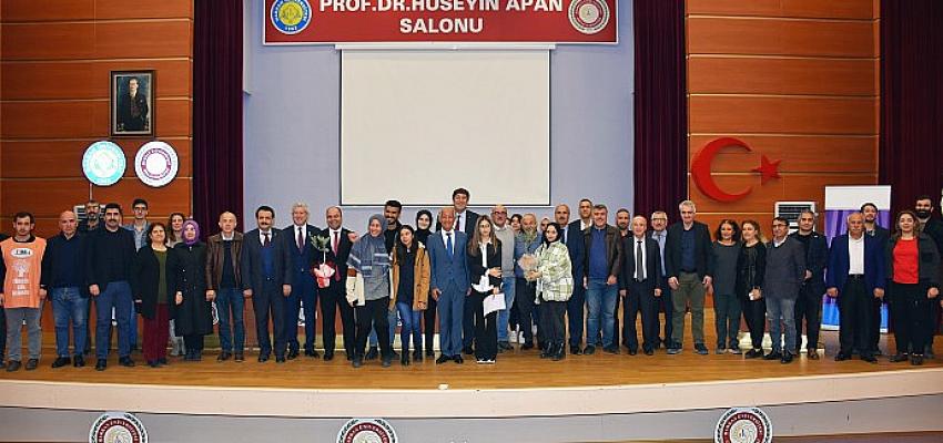 harran-u%cc%88niversitesinde-5-aralik-du%cc%88nya-toprak-gu%cc%88nu%cc%88-kutlandi.jpg