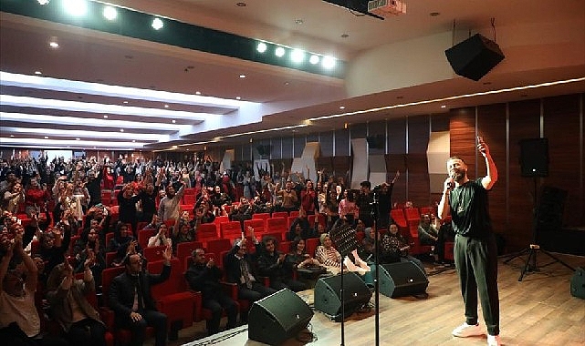 inegolluler-safa-zakirle-90lara-yolculuk-yapti.jpg