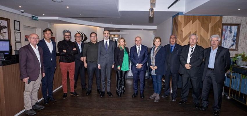 izmir-baris-selcuk-gazetecilik-odulleri-sahiplerini-buldu.jpg