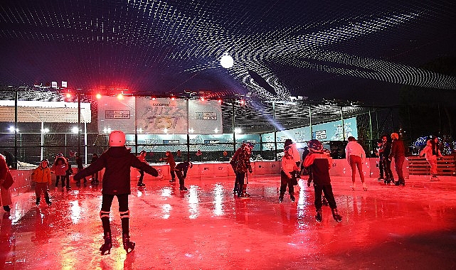 kadikoy-yeni-yila-buzzfest-coskusuyla-giriyor.jpg