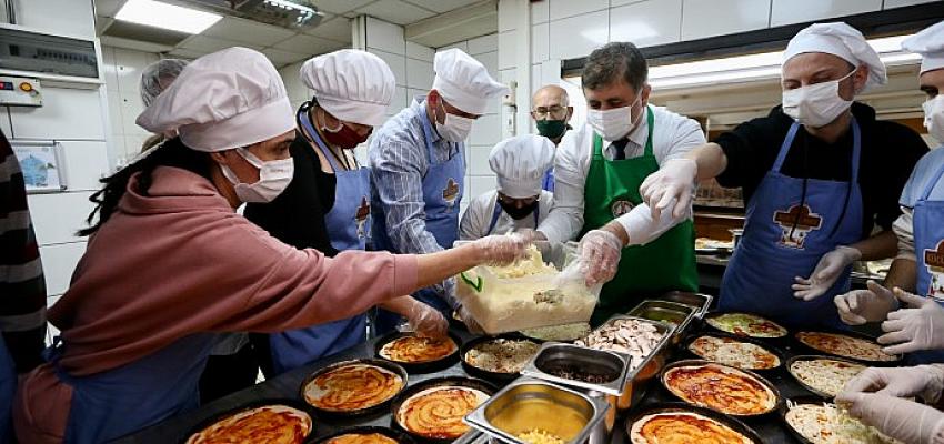 karsiyakaya-mutfak-sanatlari-merkezi-geliyor.jpg