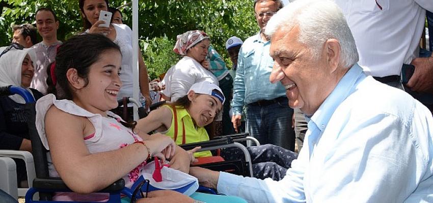 mugla-buyuksehir-belediye-baskani-dr-osman-gurun-3-aralik-dunya-engelliler-gunu-nedeniyle-bir-mesaj-yayimladi.jpg