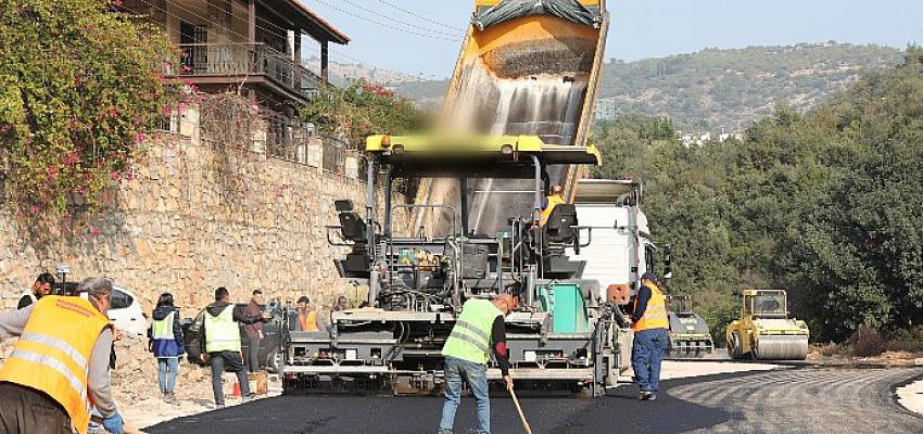 mugla-mumtaz-ataman-caddesinde-1-kat-asfalt-calismasi-basladi.jpg