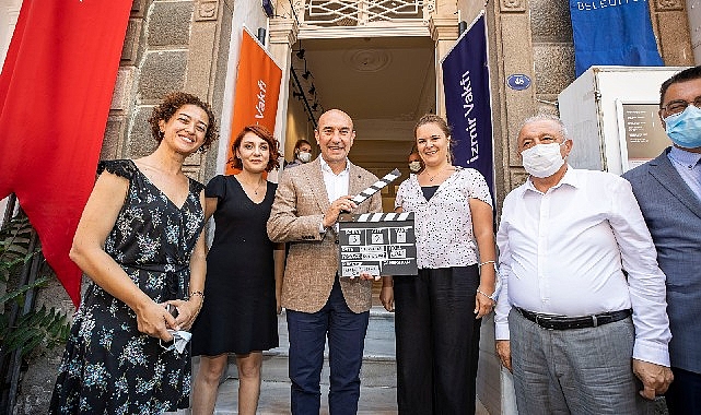 netflixin-en-cok-izlenen-filmi-the-swimmersin-cekimleri-izmirde-yapildi.jpg