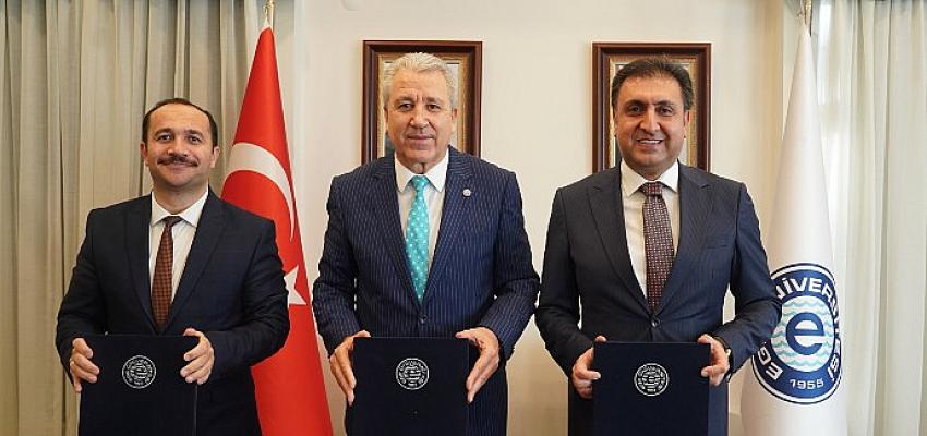 prof-dr-budak-toplumsal-katkiya-yonelik-calismalar-yapmayi-kendimize-her-zaman-gorev-addettik.jpg