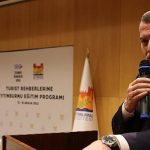 rehberler-zeytinburnunun-kultur-turizmine-katki-icin-egitimde.jpg