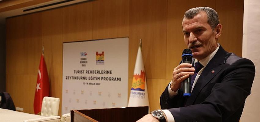 rehberler-zeytinburnunun-kultur-turizmine-katki-icin-egitimde.jpg