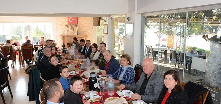 sevgi-eylem-gerektirir.jpg