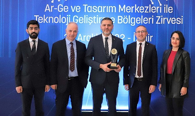teknopark-istanbul-3ncu-kez-en-iyi-teknoloji-gelistirme-bolgesi.jpg
