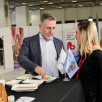 turizm-fuarinda-bayrakli-standina-buyuk-ilgi.jpg