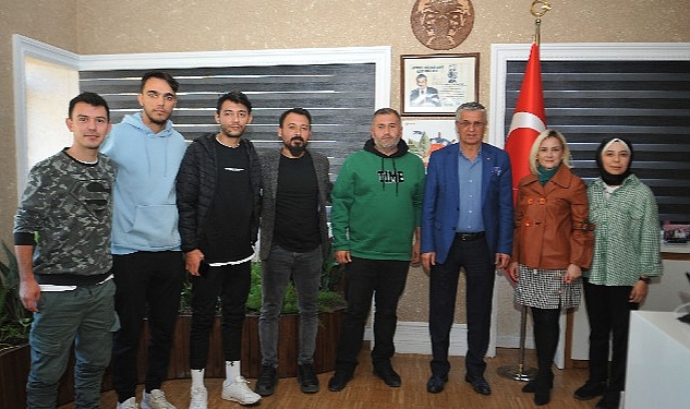 yesil-kemerspordan-baskan-topalogluna-ziyaret.jpg
