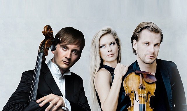 akmde-caykovski-esintileri-trio-stradivarius-akmde-muzikseverlerle-bulusuyor.jpg
