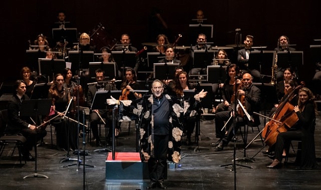 ali-poyrazoglu-desideratada-istanbul-devlet-opera-ve-balesi-orkestrasini-yonetti.jpg