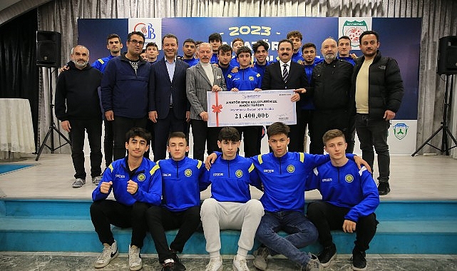 bayrampasa-belediyesinden-spor-kuluplerine-buyuk-destek.jpg