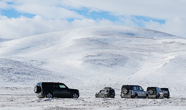 bom-akademinin-duzenledigi-bmw-mini-ve-land-roverlar-ile-kar-ve-buz-uzerinde-yapilacak-deneyim-icin-geri-sayim-basladi.jpg