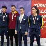erken-derbi-heyecani-kurekte-yasandi.jpg