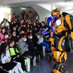 gelecegin-mucitlerine-robot-show.jpg