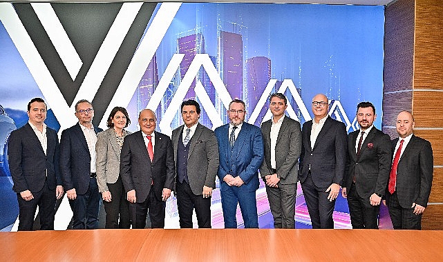 groupama-sigorta-renault-ve-dacia-marka-araclara-ozel-yeni-marka-kasko-urununun-lansmanini-yapti.jpg