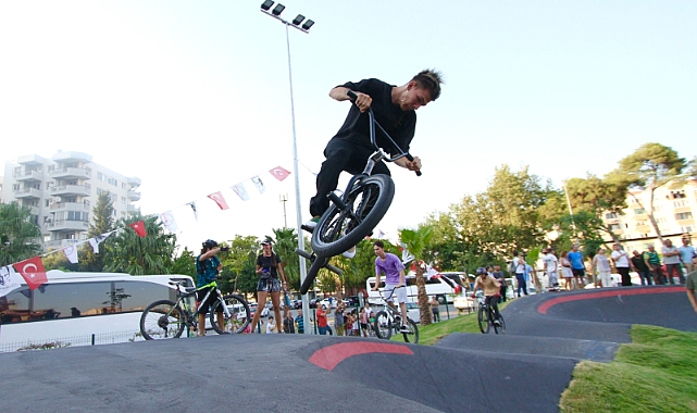 karsiyakada-bir-ilk-pump-track-yarisi.jpg