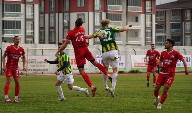 korfez-derbisinde-kazanan-burhaniye-belediyespor.jpg