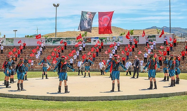 menemen-belediyesi-zeybek-oynayacak-ustalar-comlek-yapacak.jpg