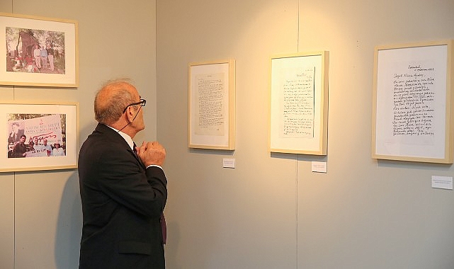 nazimin-mezar-tasina-okunan-mektuplar-aksmde.jpg