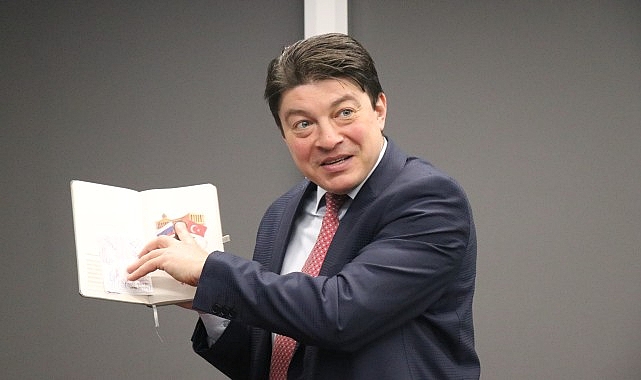 rus-evi-muduru-doc-dr-aleksandr-sotnicenko-avrasya-problemlerini-birlikte-cozumleyecegiz.jpg