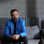 ucurumun-kenarinda-dolasmaya-hazir-misin-netflix-basrolunde-nejat-isler39in-yer-aldigi-iyi-adamin-1o-gunu39nden-yeni-bir-fragman-paylasti.jpg