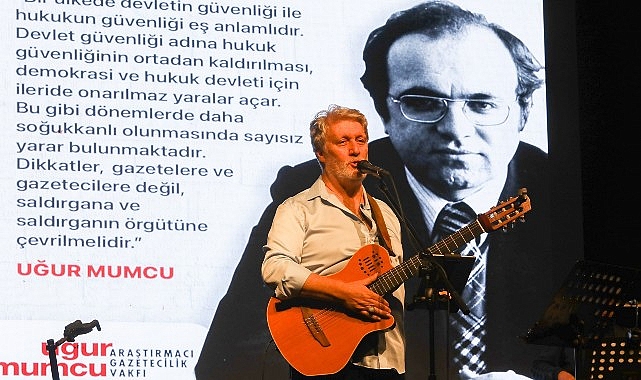 ugur-mumcu-gaziemirde-turkulerle-anildi.jpg